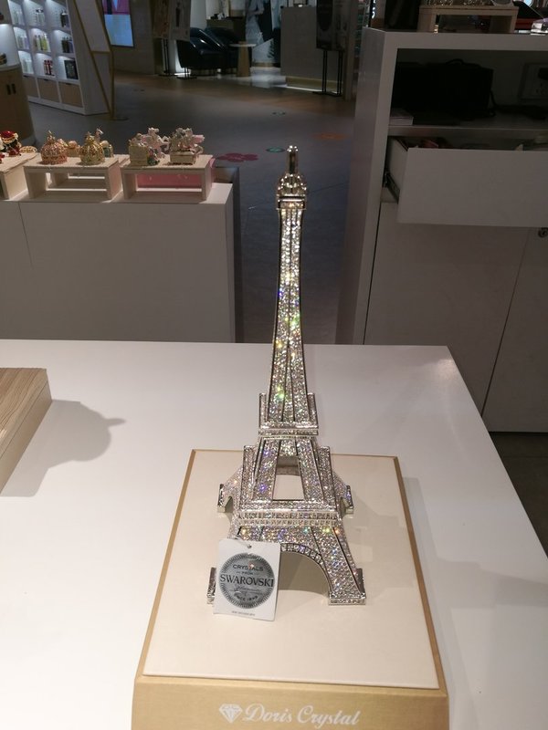 Kristall Eiffelturm mit Swarovski-Steinen